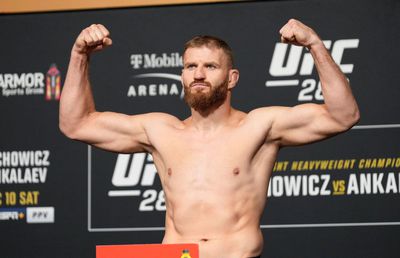 Fără hrană, telefon sau acoperiș deasupra capului! » Un celebru luptător și-a luat „pauză” de la tehnologie și civilizație