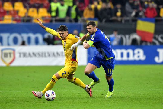 Edin Dzeko, în duel cu Andrei Rațiu/ foto: Cristi Preda (GSP)