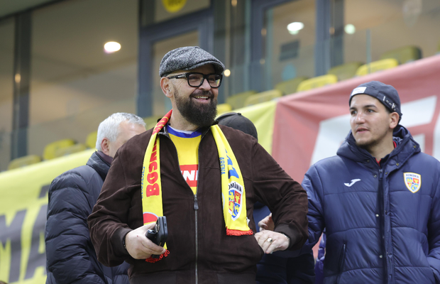 În ziua în care a pierdut procesul cu Agenția Națională de Integritate, Piedone a făcut baie de mulțime la România - Bosnia: „Dacă veneam în inspecție...”