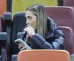 Artista Ronna Riva a fost prezentă la România – Bosnia-Herțegovina, meci din preliminariile pentru Campionatul Mondial din 2026. FOTO: Ionuț Iordache (GSP.RO)