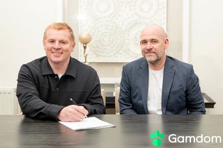 Incredibil cu cine a semnat Neil Lennon, la 7 luni după despărțirea de Rapid