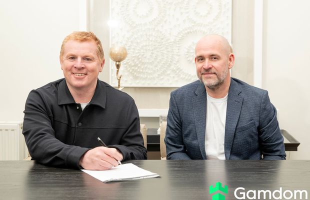 Incredibil cu cine a semnat Neil Lennon, la 7 luni după despărțirea de Rapid