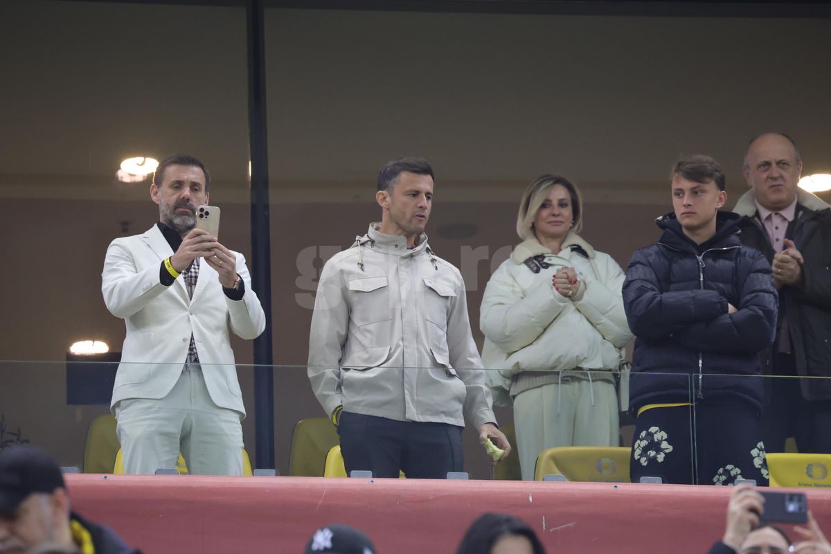 Imaginea serii pe Arena Națională » Rivalii din București, împreună la România - Bosnia