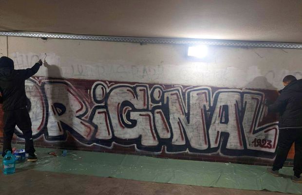Ce au pățit ultrașii unei echipe din București, prinși în timp ce vopseau un perete cu graffiti: „Astfel, au scăpat de plângerea penală”