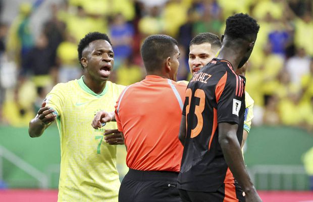 Raphinha a țipat la Vinicius jr! » Ce s-a înâmplat între vedetele Braziliei