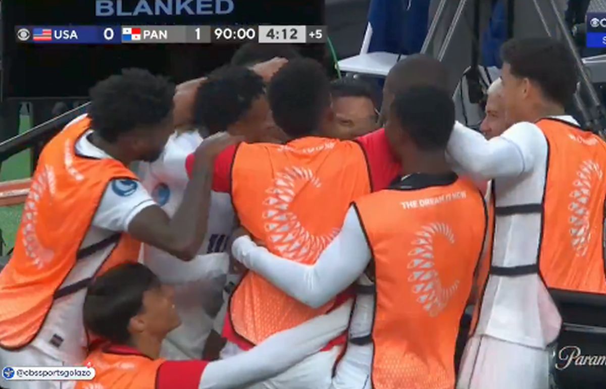 Au eliminat-o pe SUA cu gol în ultimul minut și au sărbătorit sufocându-l pe Thierry Henry: „Era ca în transă, am văzut în ochii lui!”