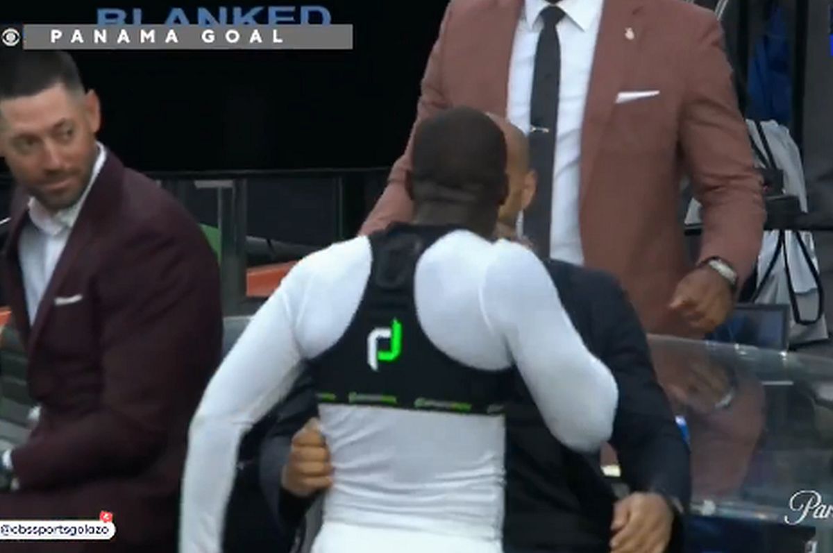 Au eliminat-o pe SUA cu gol în ultimul minut și au sărbătorit sufocându-l pe Thierry Henry: „Era ca în transă, am văzut în ochii lui!”