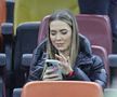 Artista Ronna Riva a fost prezentă la România – Bosnia-Herțegovina, meci din preliminariile pentru Campionatul Mondial din 2026. FOTO: Ionuț Iordache (GSP.RO)