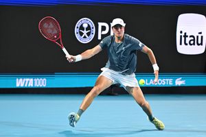 I-a înfruntat pe Sinner și Alcaraz în turnee consecutive și a dat verdictul: „Jannik e un robot, Carlos are un repertoriu mai bogat de lovituri”