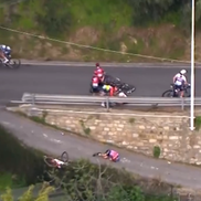 Ciocnire la Milano-Sanremo 2026 / foto: X @SBSSportau