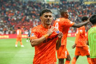 Alex Ioniță II continuă să impresioneze în China » Fostul jucător de la Rapid a lovit din nou