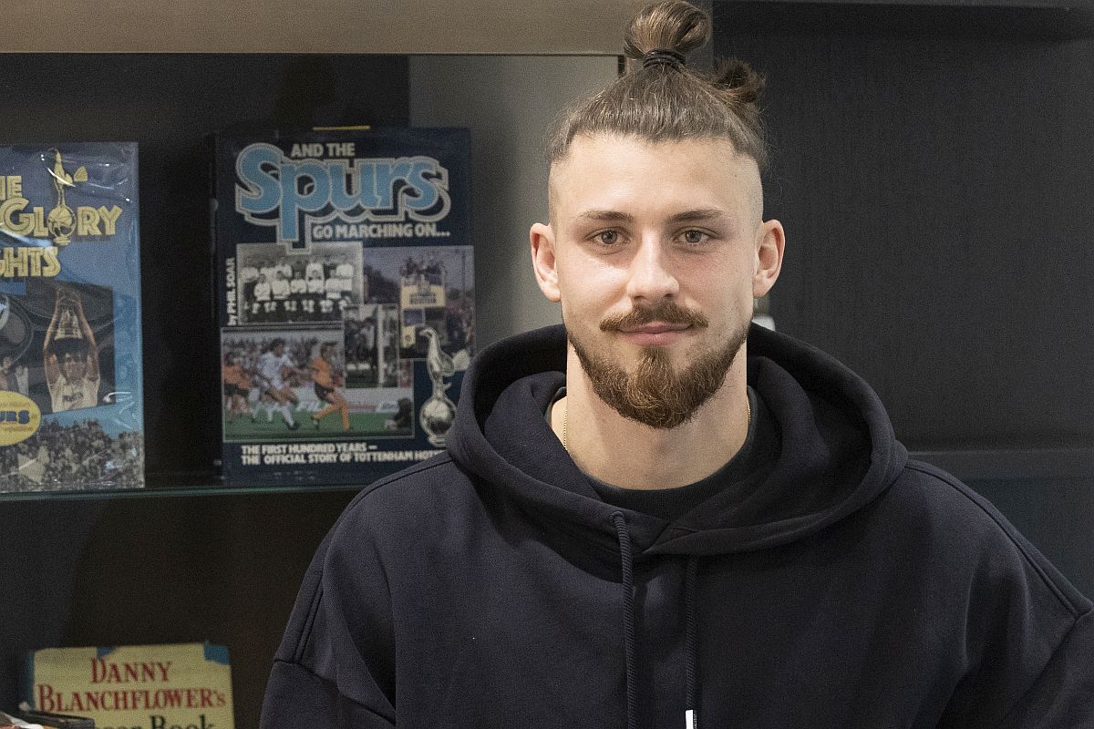 Radu Drăgușin rememorează impactul mutării în Italia + Cum a gestionat vestiarul greu al lui Juventus: „Să vină Chiellini și Bonucci la tine...”