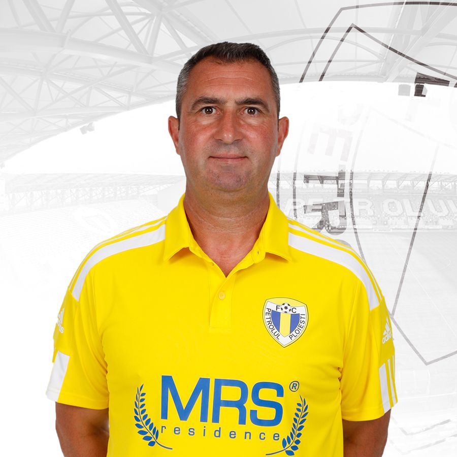 Bebe Bărbulescu, antrenor secund Petrolul // foto: Facebook Antrenorul din Superligă nu a venit la interviuri, secundul lui i-a distrus pe jucători: „Vom lua măsuri”