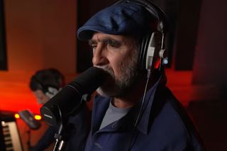 Reconversia lui Eric Cantona! » Fostul mare atacant și-a lansat primul album, intitulat „Perfect imperfection”