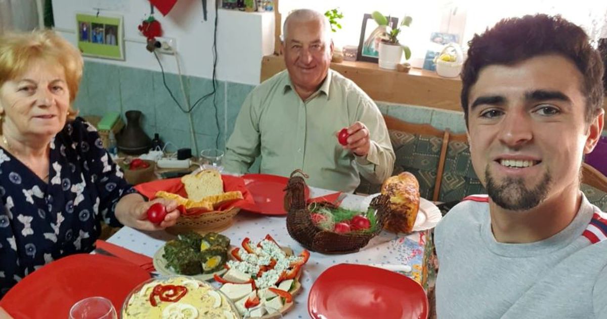 Fotbaliștii români au petrecut Paștele alături de familii
