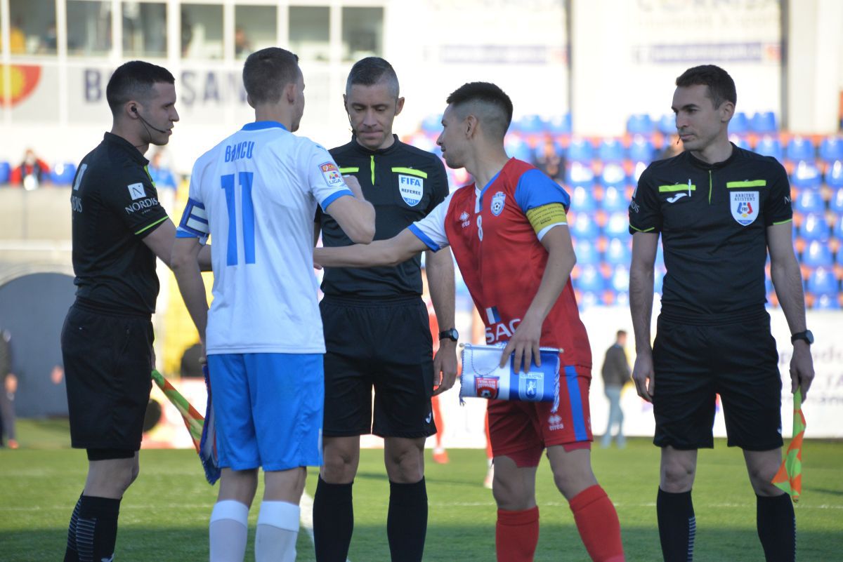 Marius Croitoru îi ia tare pe olteni: „N-am văzut nimic la voi, doar mingi lungi!”