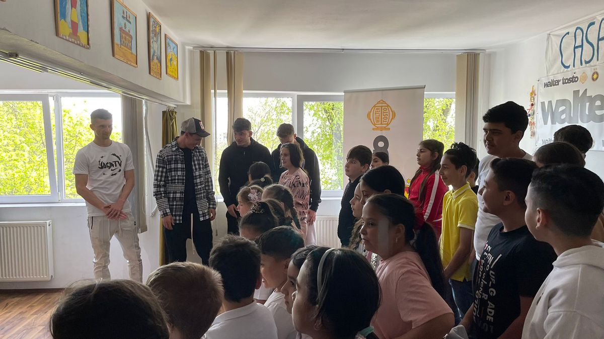 Jucătorii de la FCSB, în vizită la centrul de zi „Casa Speranței”: „Sunt drăgălași și sper să venim mai des”