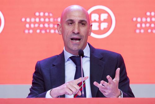 Luis Rubiales intervine după ce au apărut primele dovezi că ar fi putut aranja convocarea lui Pique la Jocurile Olimpice: „Mi-e teamă doar să nu-mi pună o pungă de cocaină” // foto: Imago