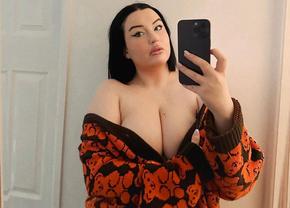 Nora unui fotbalist legendar arată tot pe OnlyFans și se apără: „Nu îi pătez renumele!”