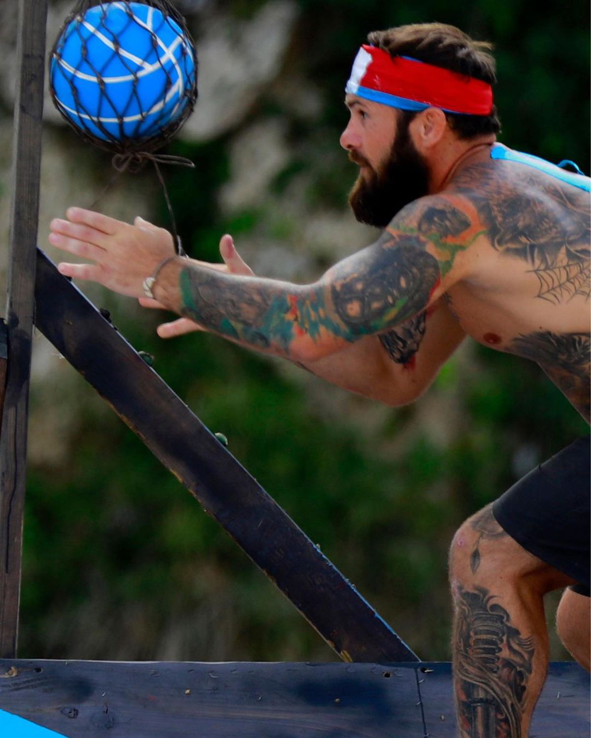 Campion MMA, înjurături la TV, înainte să fie dat afară din emisiunea difuzată în prime-time: „Cum p**a mea îți permiți să mă faci orfan?”