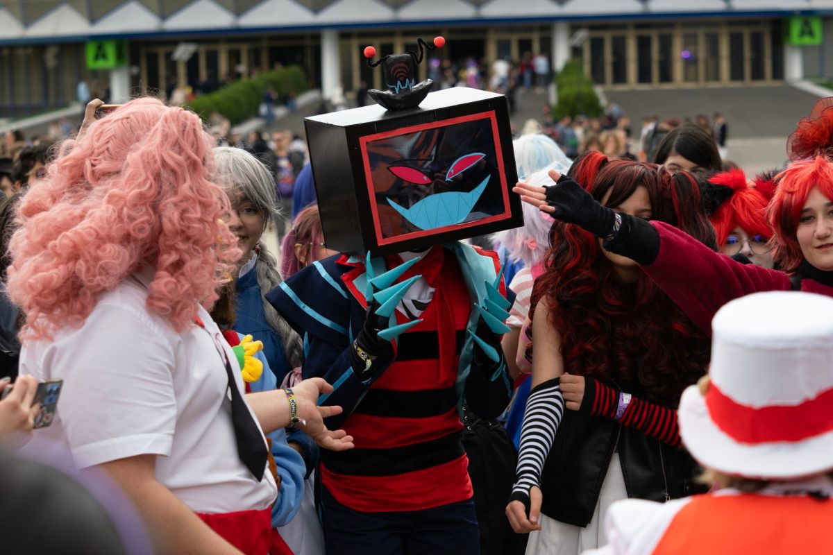 S-a încheiat Comic Con 2024 » Cele mai tari costumații văzute la București, la convenția destinată pasionaţilor de filme, benzi desenate și jocuri video