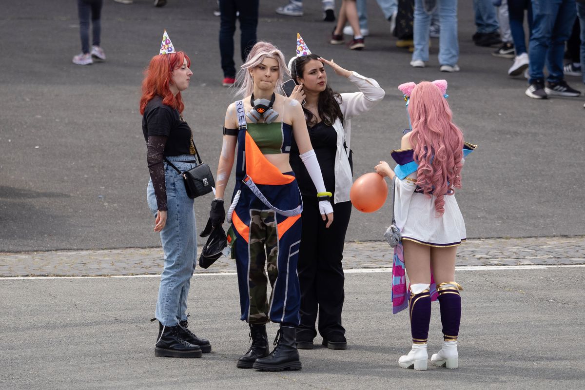 S-a încheiat Comic Con 2024 » Cele mai tari costumații văzute la București, la convenția destinată pasionaţilor de filme, benzi desenate și jocuri video