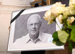 Franz Beckenbauer va avea o statuie în faţa stadionului grupării Bayern Munchen