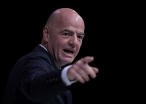 FIFA începe „războiul” cu impresarii » Planul lui Infantino prin care vrea să-i interzică definitiv în fotbal