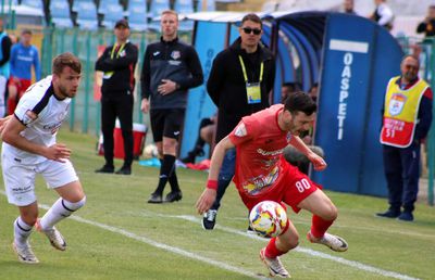 „Harry Potter” s-a mutat la Buzău și e aproape de promovare! Gloria Buzău, victorie cu Csikszereda + Unirea Slobozia, încă un pas către Superligă