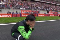 Încă o bornă atinsă de Verstappen cu victoria din China » Scene emoționante la final: Zhou a izbucnit în lacrimi când a văzut surpriza organizatorilor