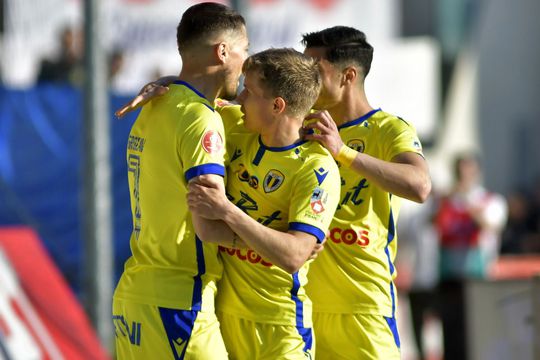 Petrolul o demolează pe Gloria Buzău » Elevii lui Ilie Stan sunt cu un pas în Liga a 2-a / foto: sportpictures.eu