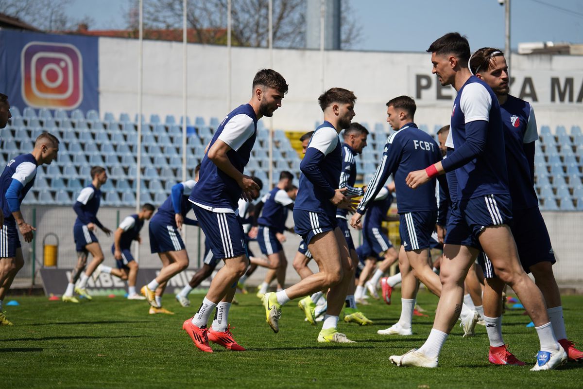 Zoran Mitrov Botoșani - diverse