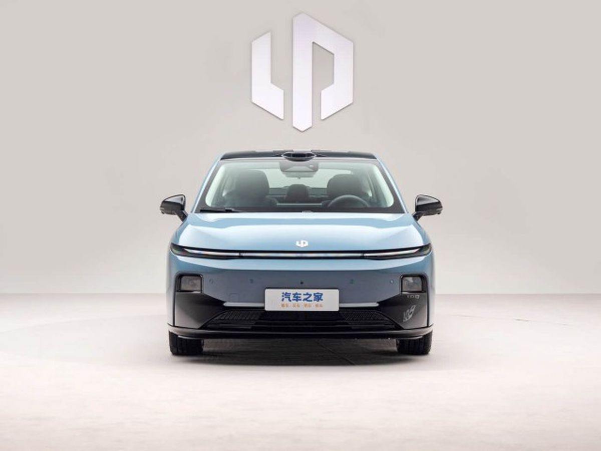 Cum arată modelul B01, primul sedan electric din catalogul Leapmotor