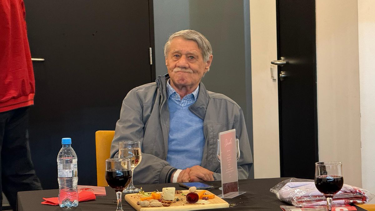 Ion Pîrcălab, printre invitații de marcă din loja legendelor dinamoviste