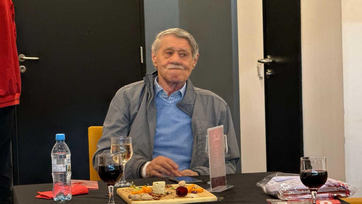 Ion Pîrcălab, printre invitații de marcă din loja legendelor dinamoviste