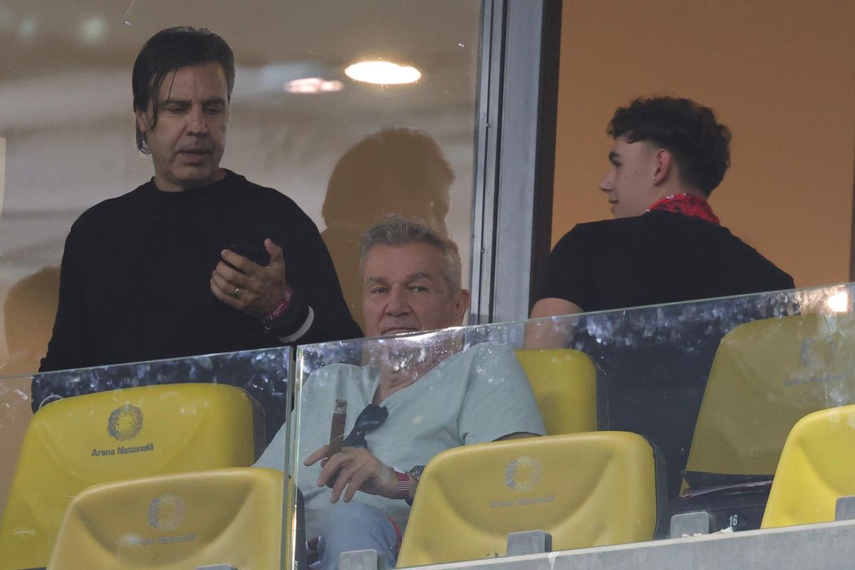 Ipostază neașteptată la Dinamo - Craiova » Vedeta, surprinsă cu trabuc și cu un pahar de vin la VIP