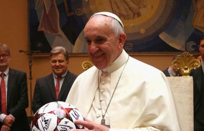 Lionel Messi îl omagiază pe Papa Francisc: „Mulțumesc pentru că ai făcut lumea mai bună”