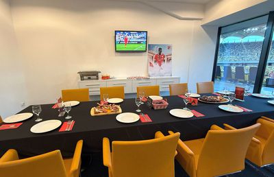 Cum arată meniul pentru fanii care au plătit 390 lei la Dinamo - Universitatea Craiova: ce surpriză au primit