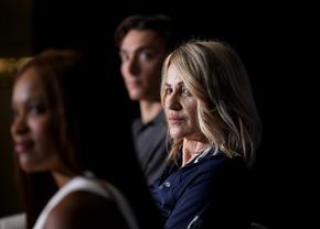 Secretele longevității cu Nadia Comăneci: „40 de minute de sport pe zi, oriunde m-aș afla” + Carl Lewis: „Nici acum nu pot face nenorocitul ăla de șpagat”