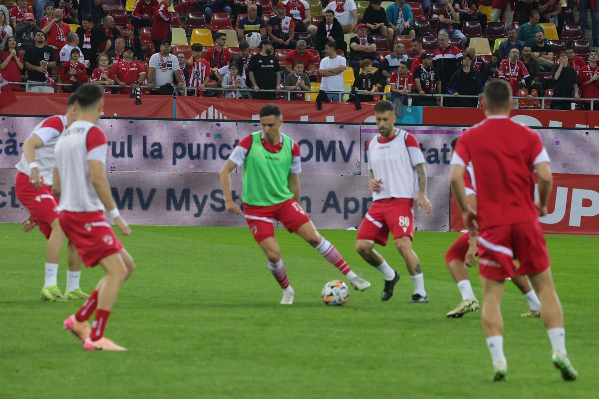 Dinamo - Universitatea Craiova, imagini de la încălzire