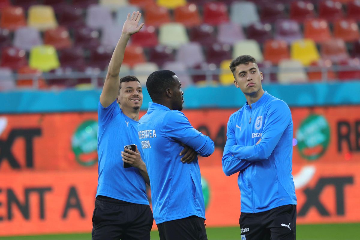 Dinamo - Universitatea Craiova, imagini de la încălzire