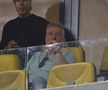 Dan Bittman, solistul formaţiei Holograf şi unul dintre cei mai mari suporteri ai FCSB, prezent la Dinamo - Universitatea Craiova. Foto: Ionuț Iordache (GSP)