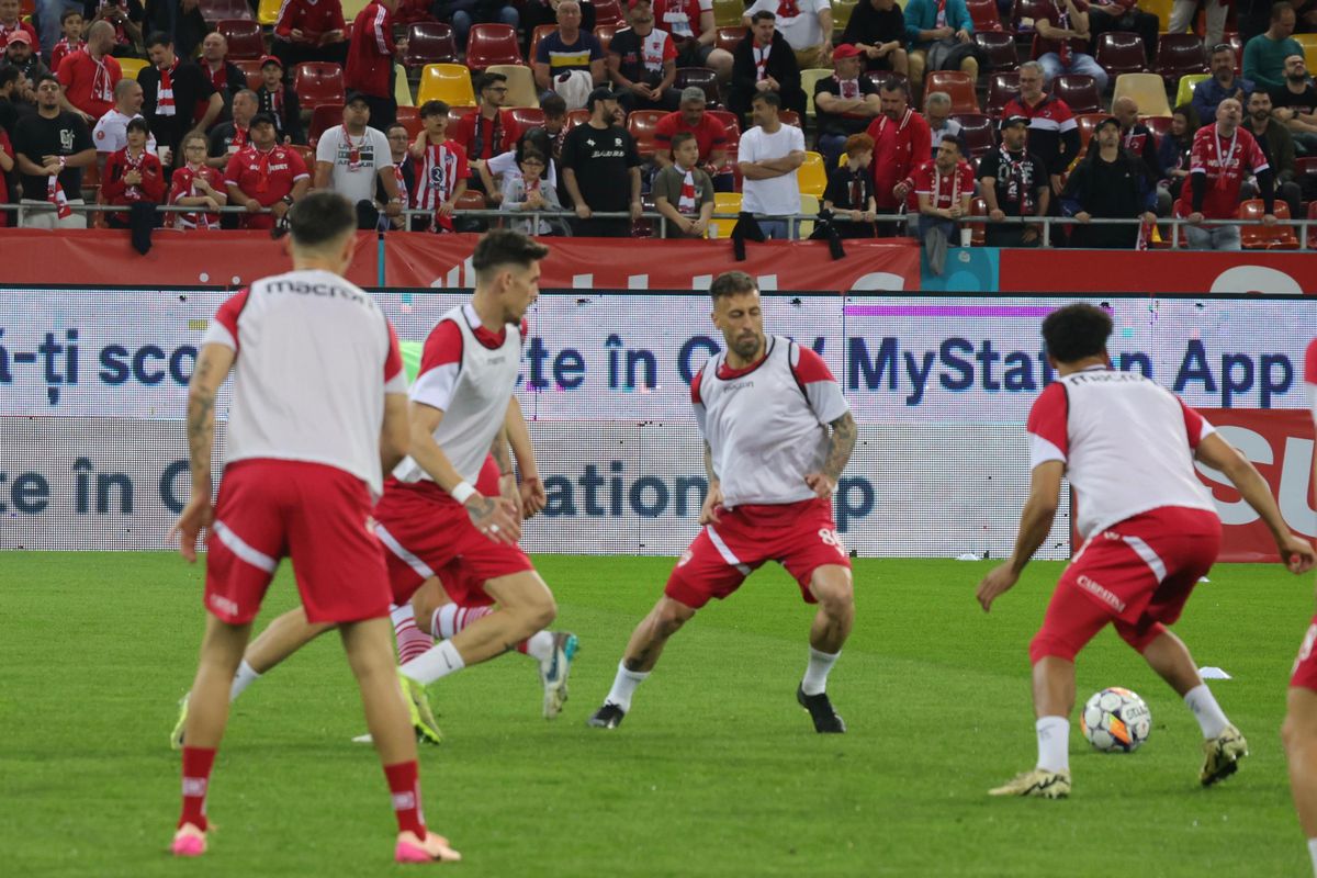 Dinamo - Universitatea Craiova, imagini de la încălzire