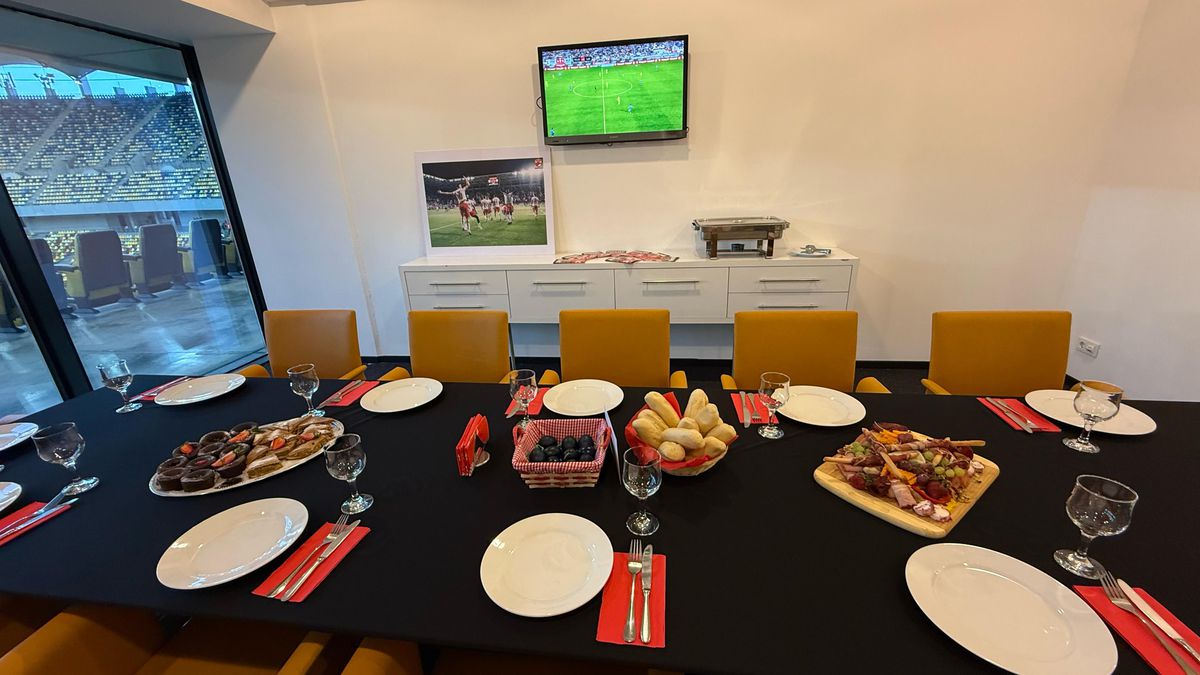 Dinamo - Universitatea Craiova, 21.04.2025 // Cum arată meniul la VIP