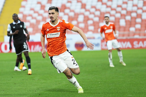 Andrei Ivan a retrogradat cu Adanaspor în Liga a 3-a din Turcia. FOTO: Instagram a.9.i_