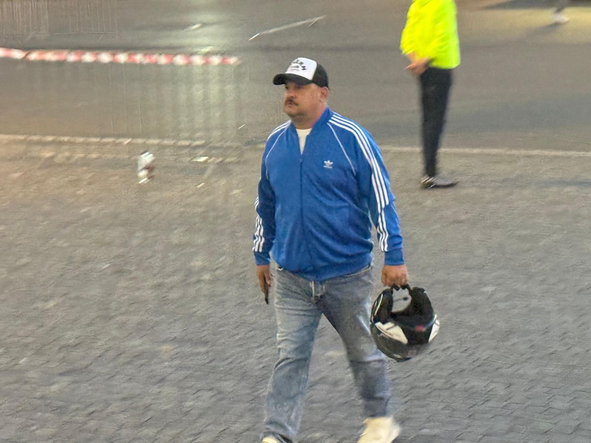 Ipostază neașteptată la Dinamo - Craiova » Vedeta, surprinsă cu trabuc și cu un pahar de vin la VIP