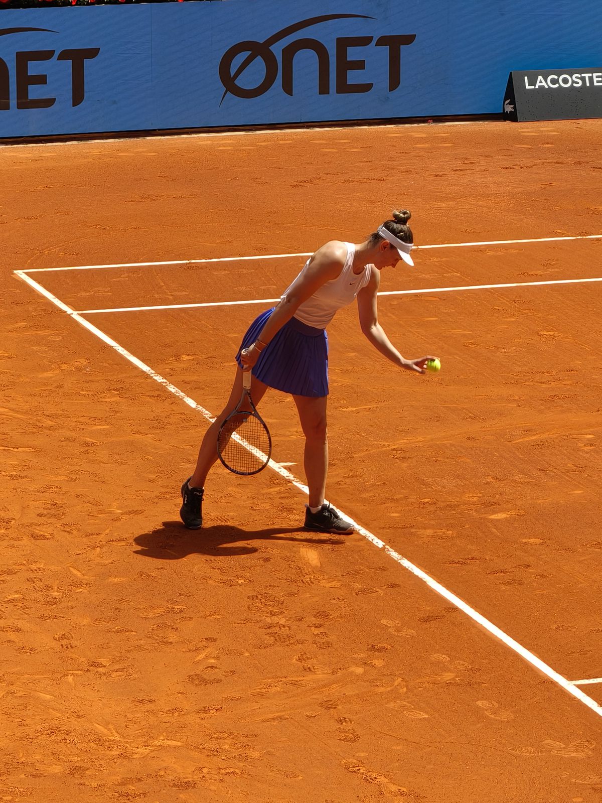 Irina Begu, revenire cu înfrângere la Madrid » A ieșit de pe teren aruncând spectatorilor prosoape și stând la poze