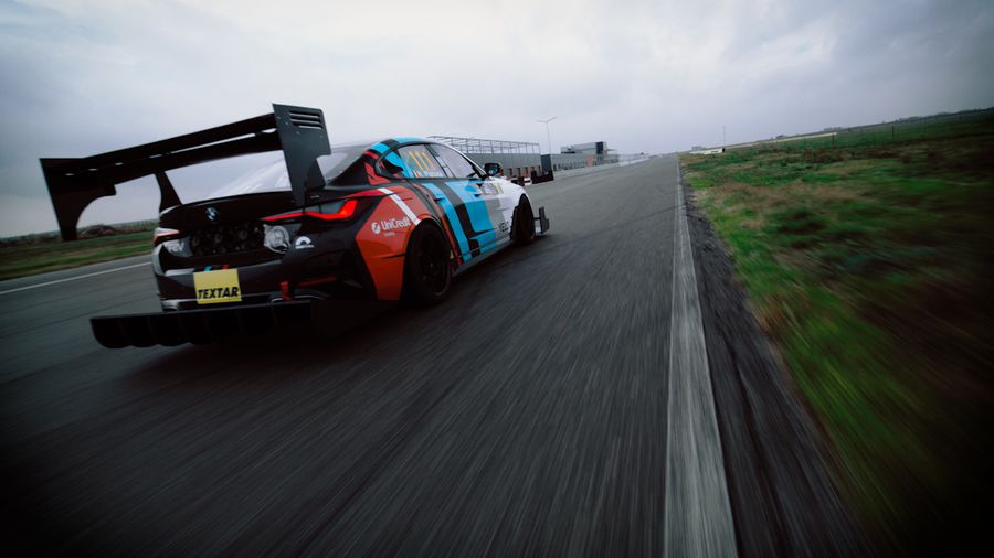 Cum transformi o mașină electrică de serie într-un model de curse: performanță dusă la limită