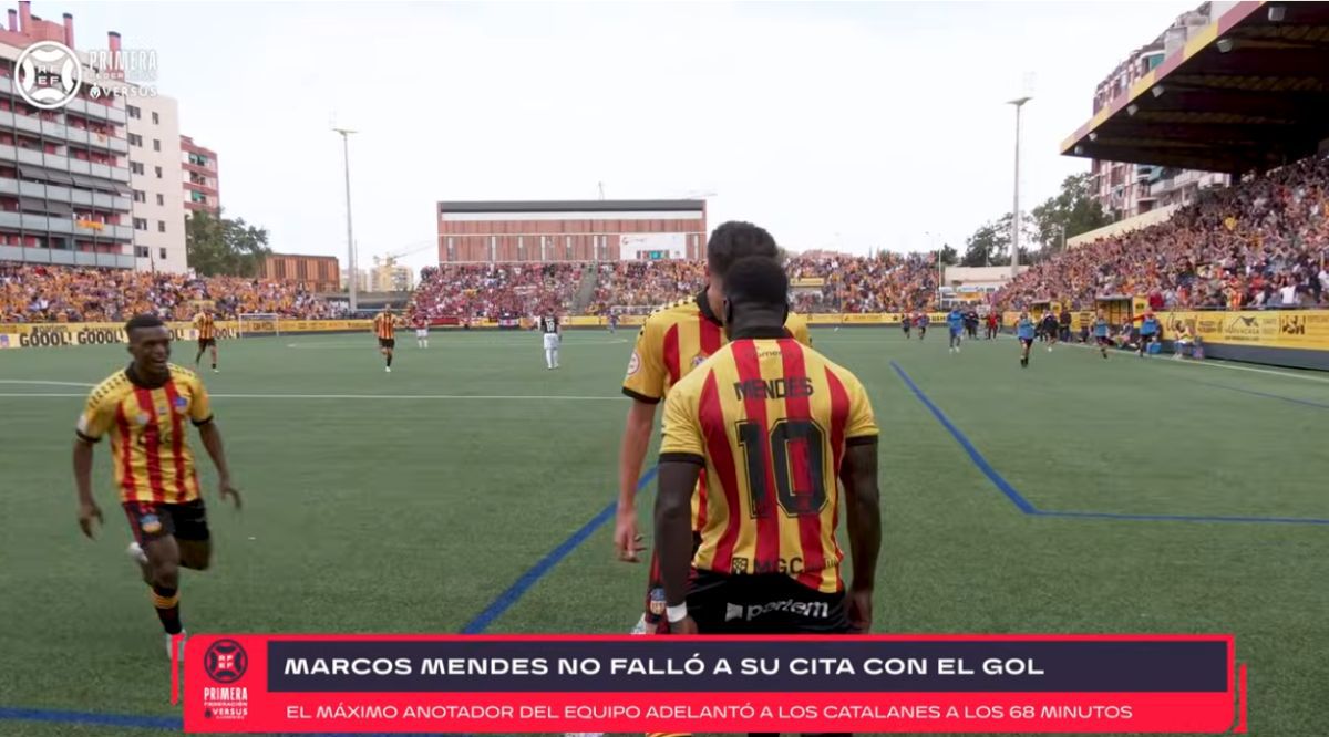 Clubul recunoscut pentru susținerea cauzelor antirasiste și antifasciste a promovat! Sărbătoare cu 6.000 de fani pe stadionul dintre blocuri