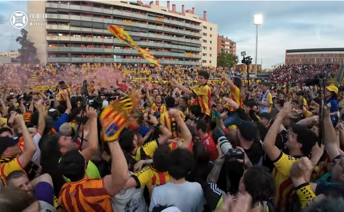 Sant Andreu a promovat în liga a treia din Spania + imagini cu stadionul